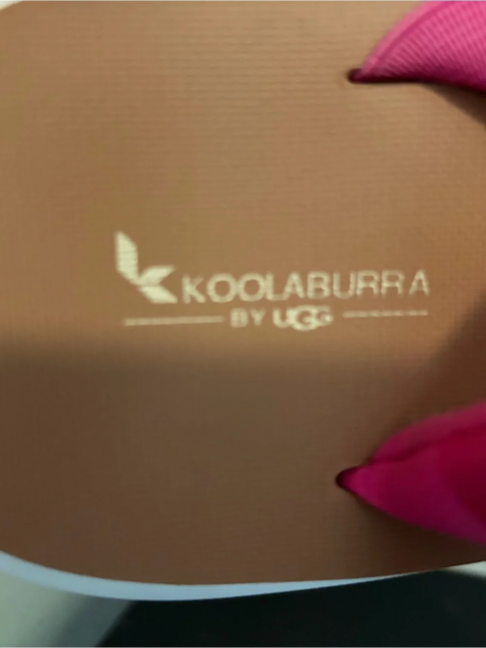 UGG vibrant pink